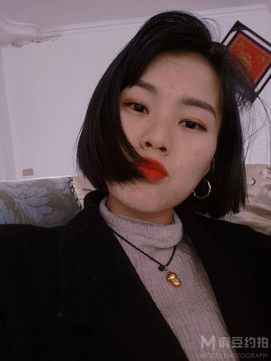 宝丽来模特