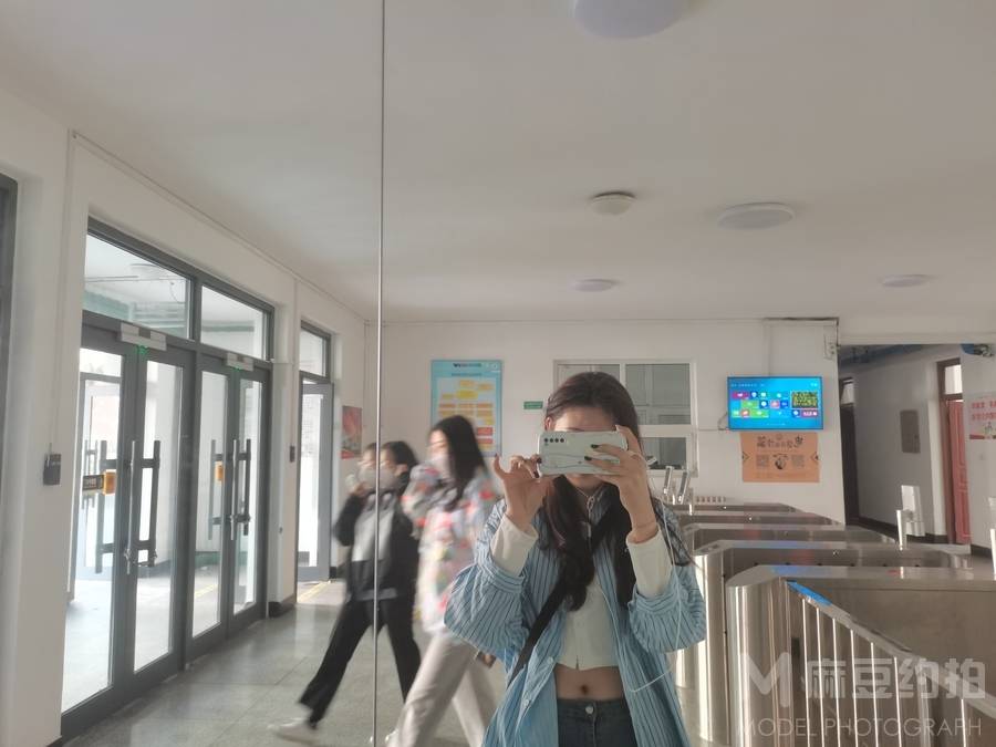 校园模特