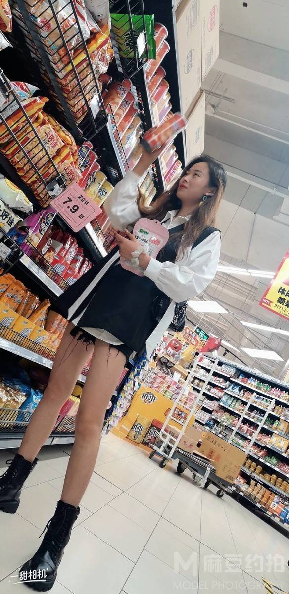 校园模特