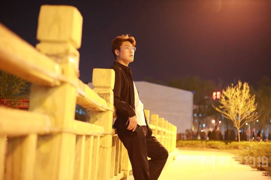夜景模特