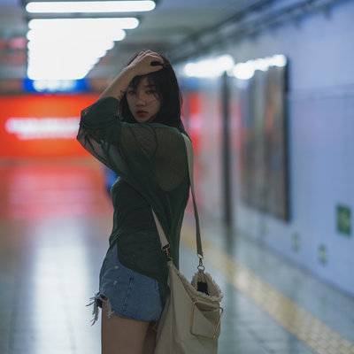 情绪模特