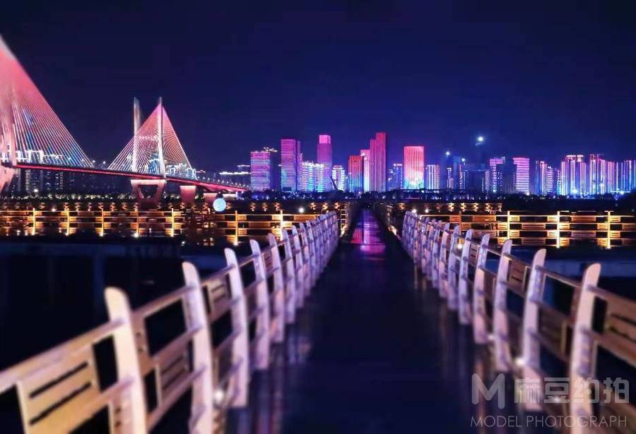 夜景模特