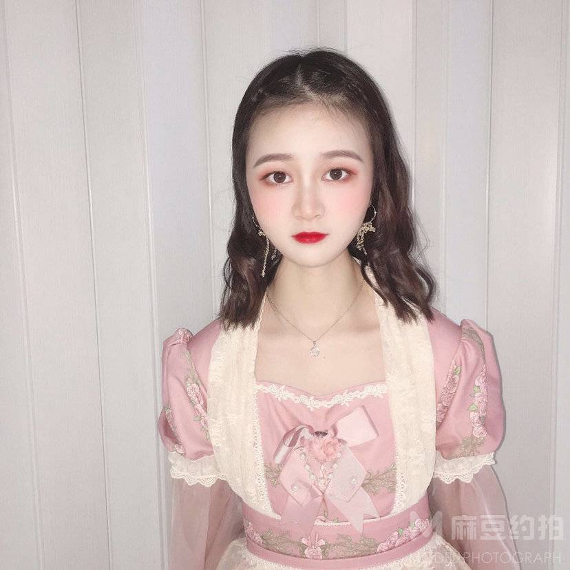 妆容模特