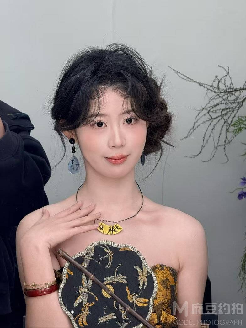 妆容模特
