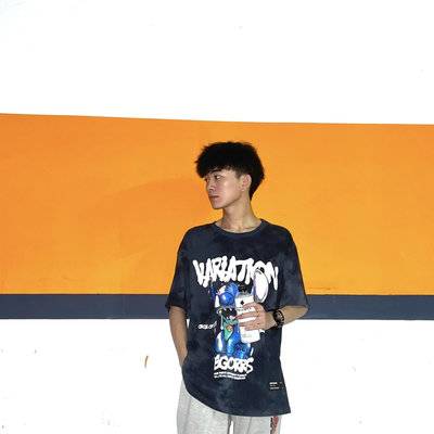 黑白模特