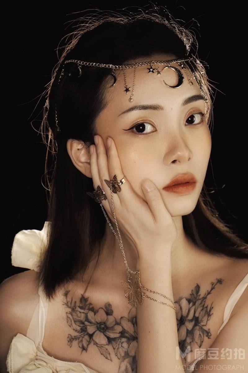 妆容模特