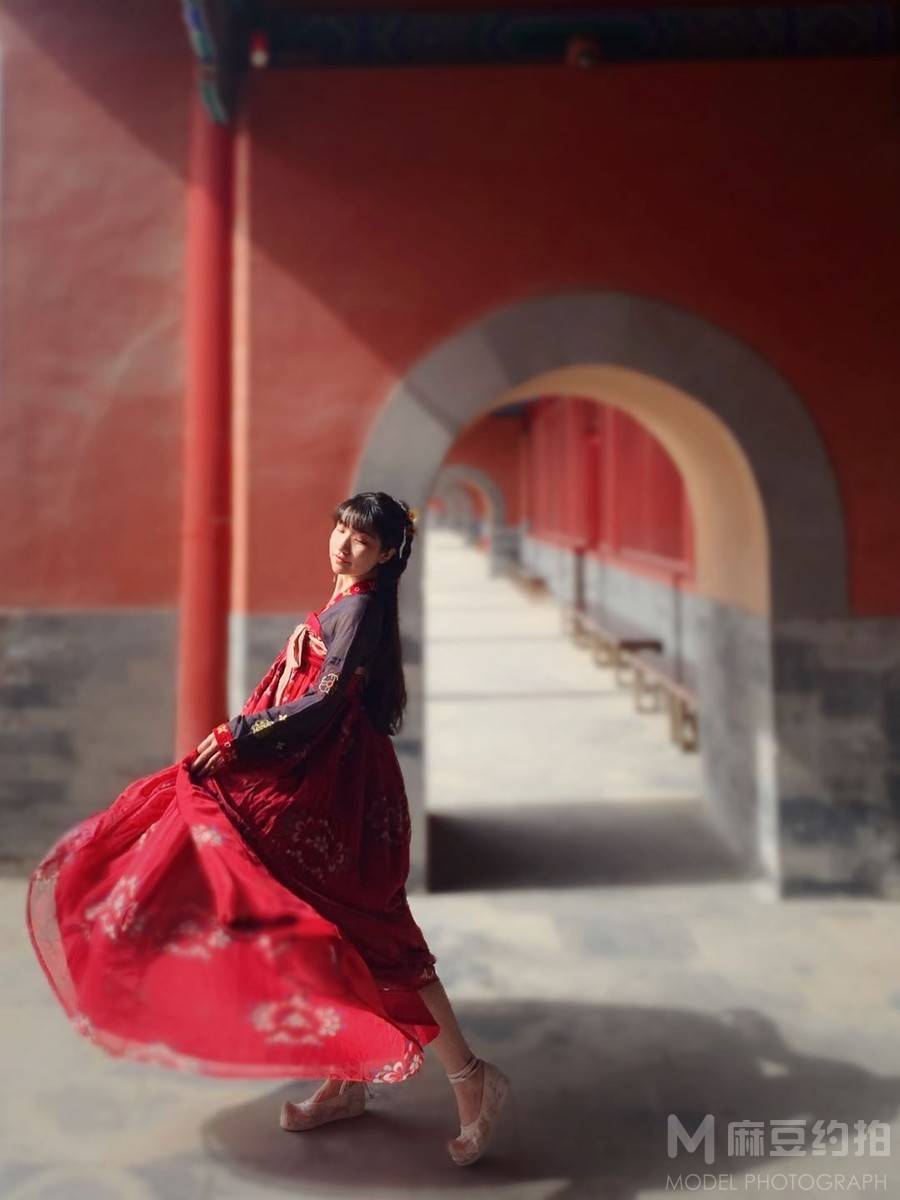 汉服模特