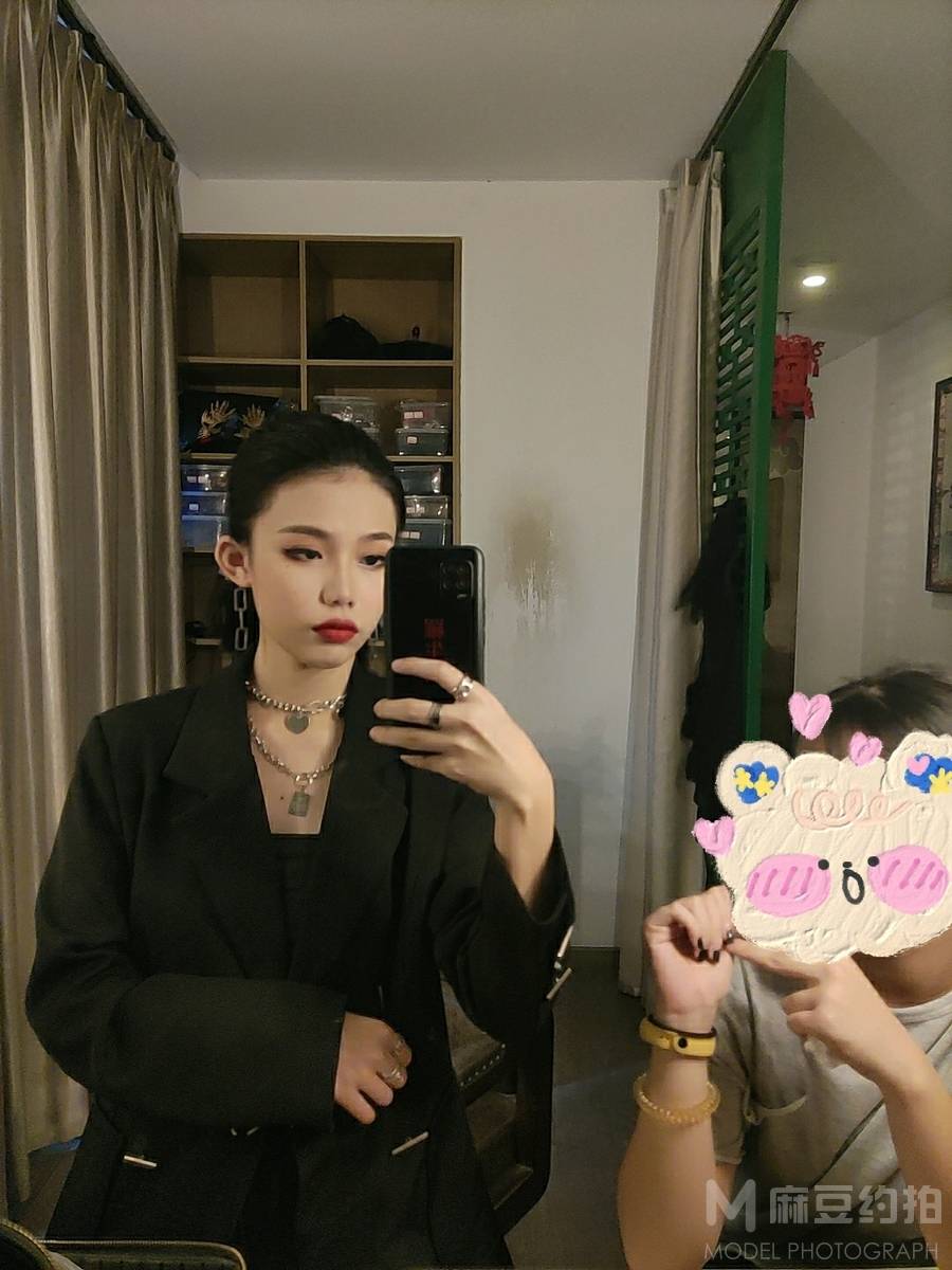 清新模特