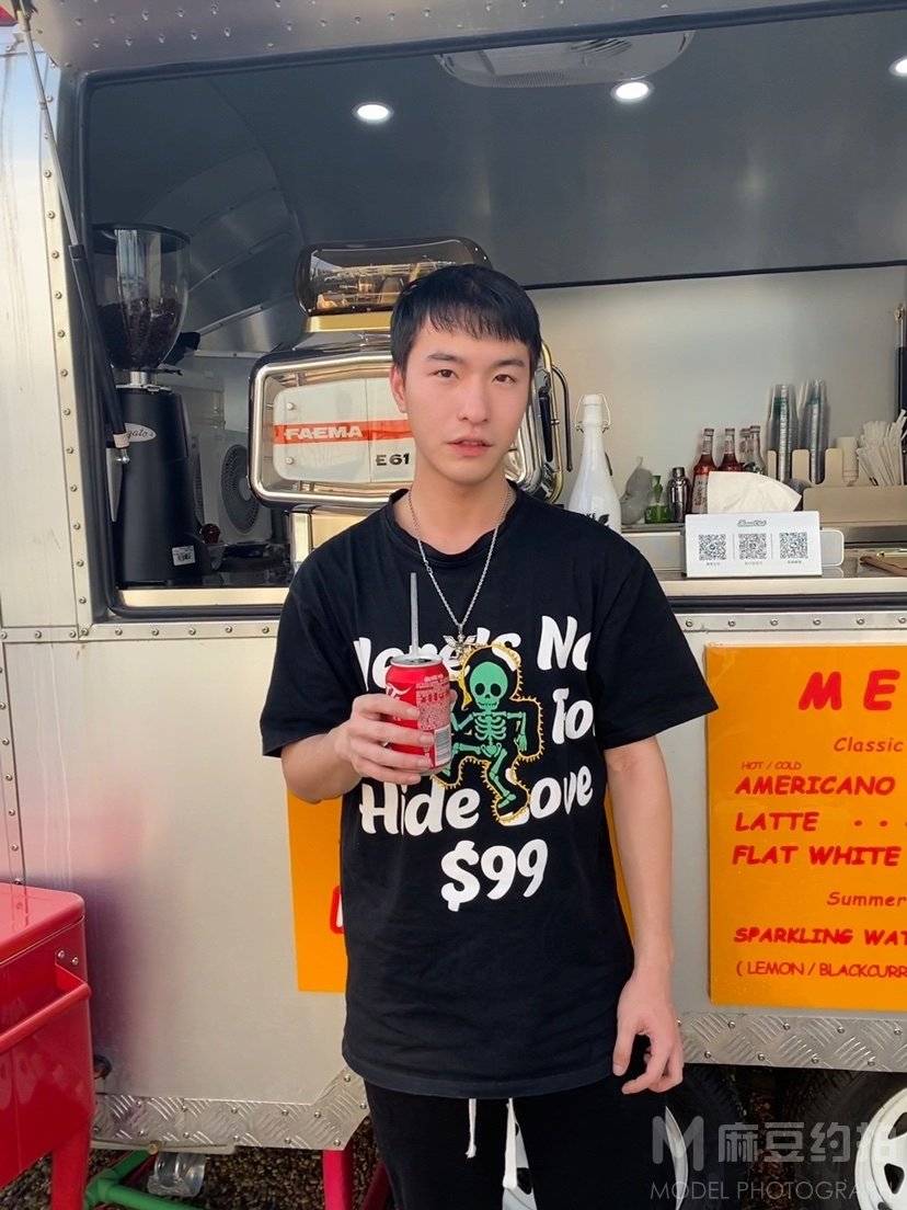清新模特