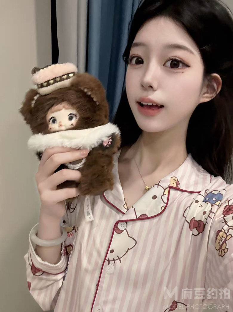 纪实模特
