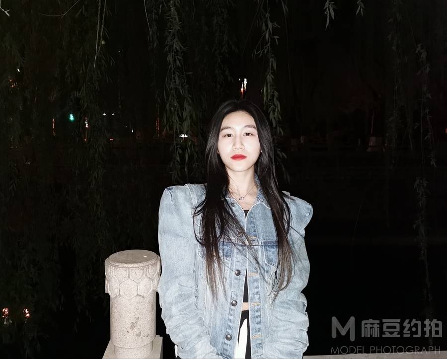 夜景模特