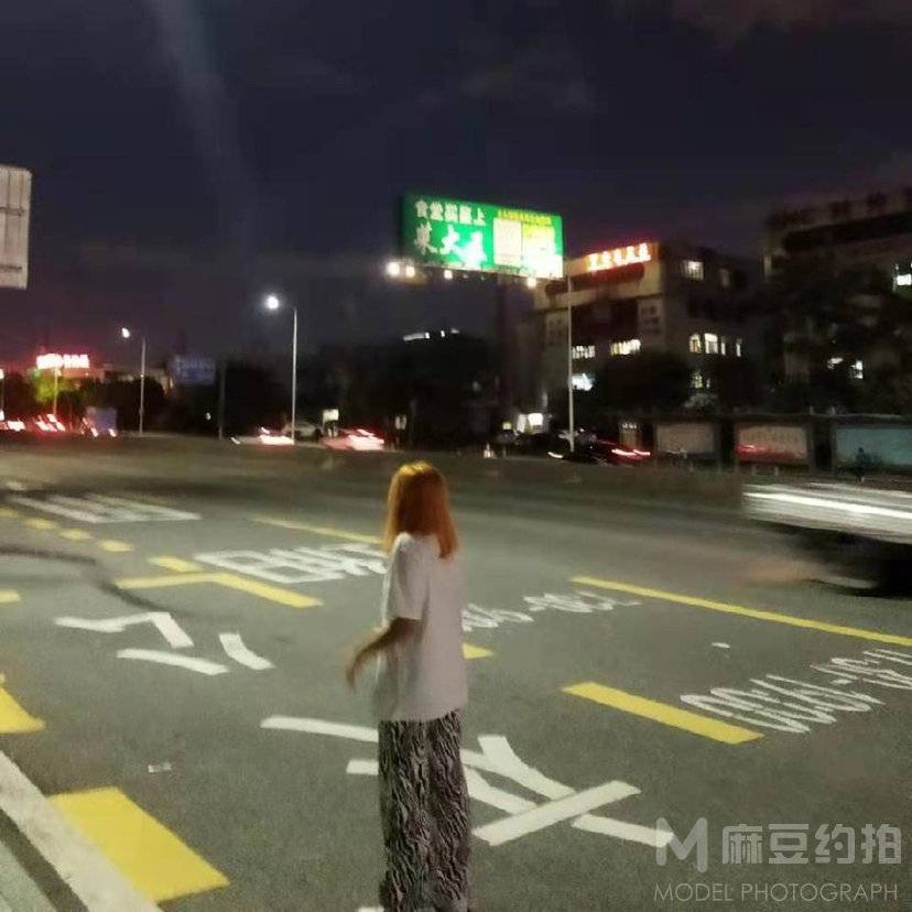 夜景模特