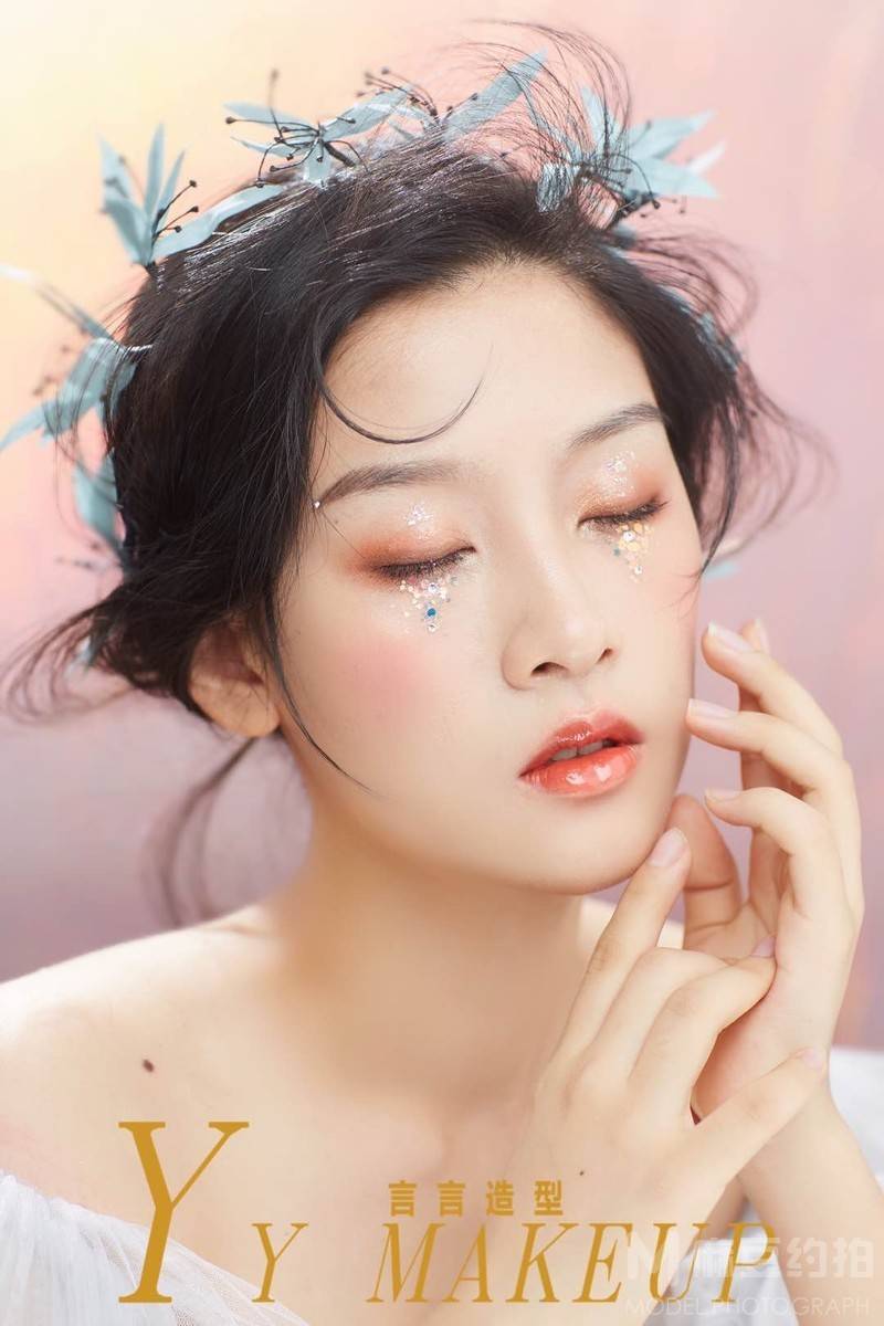 妆容模特