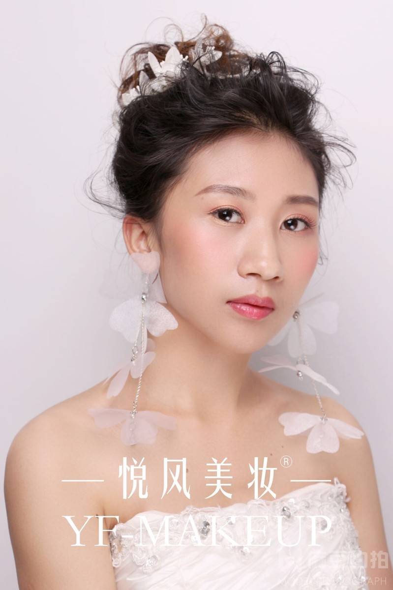 妆容模特