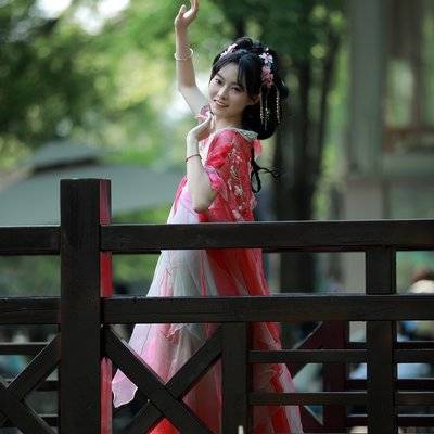 汉服模特