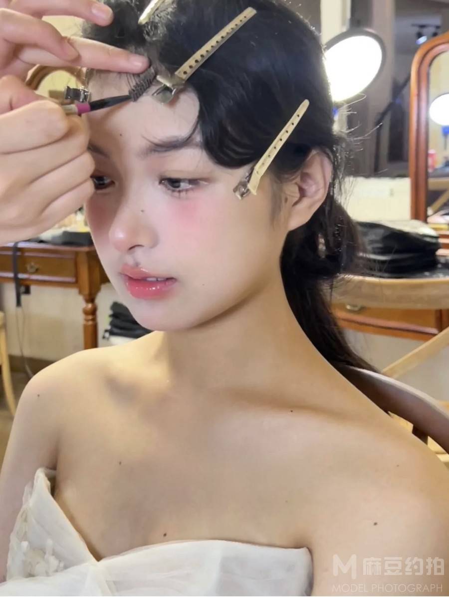 妆容模特