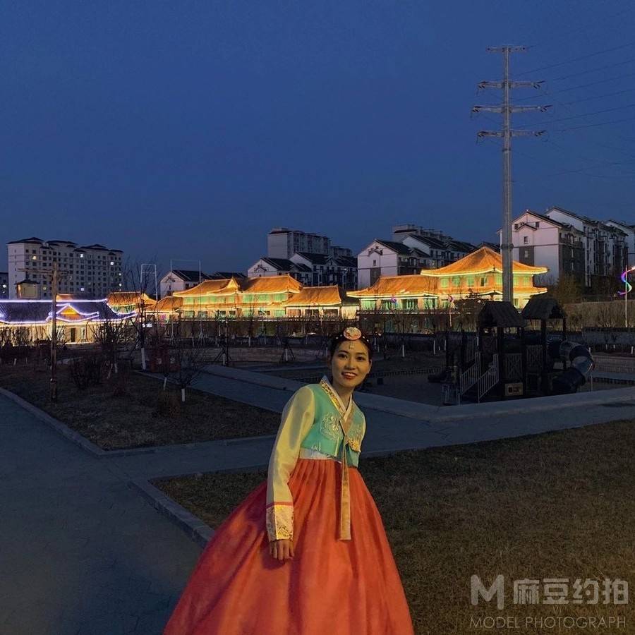 校园模特