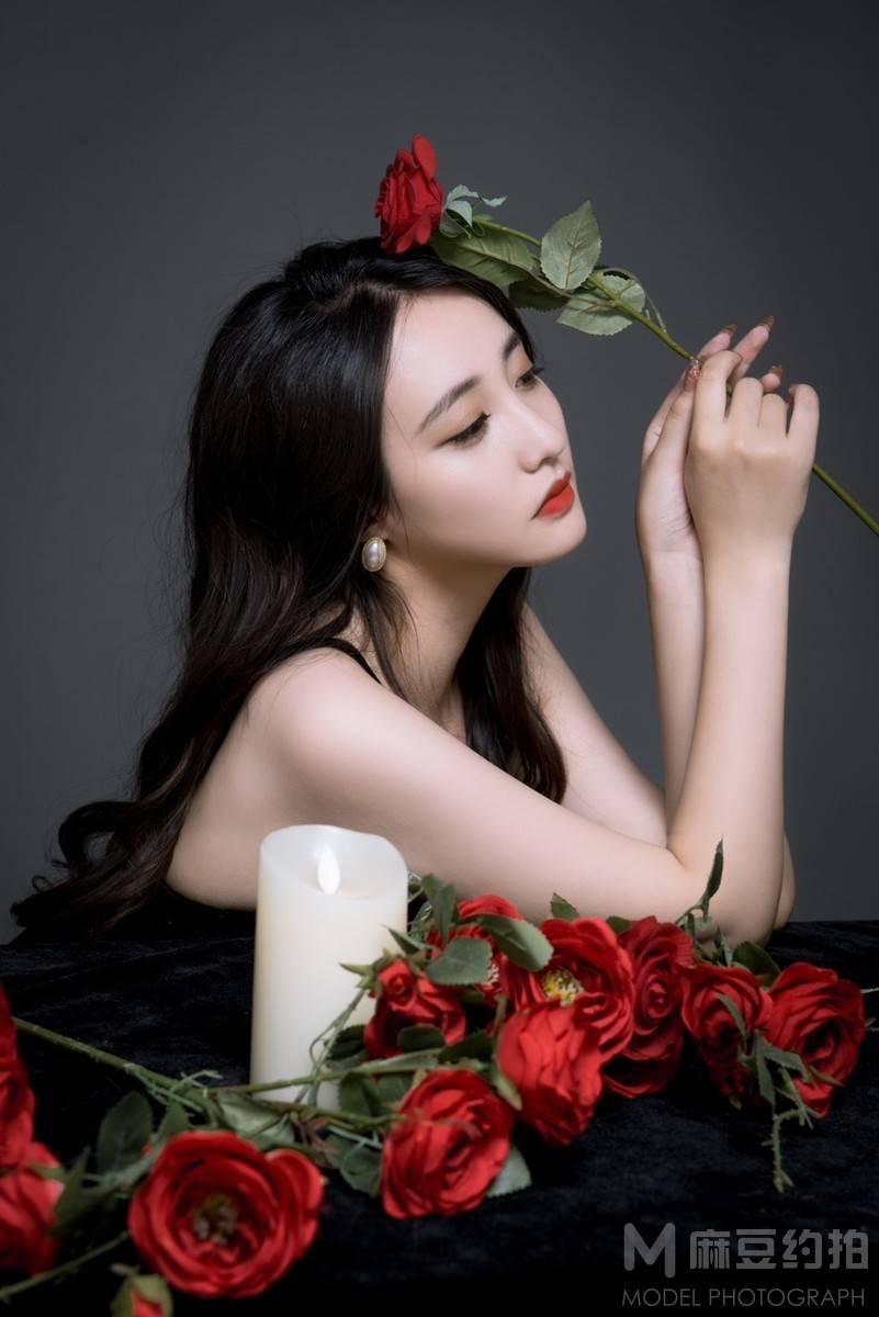 情绪模特