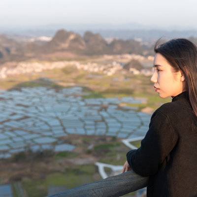 情绪模特