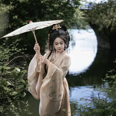 汉服模特