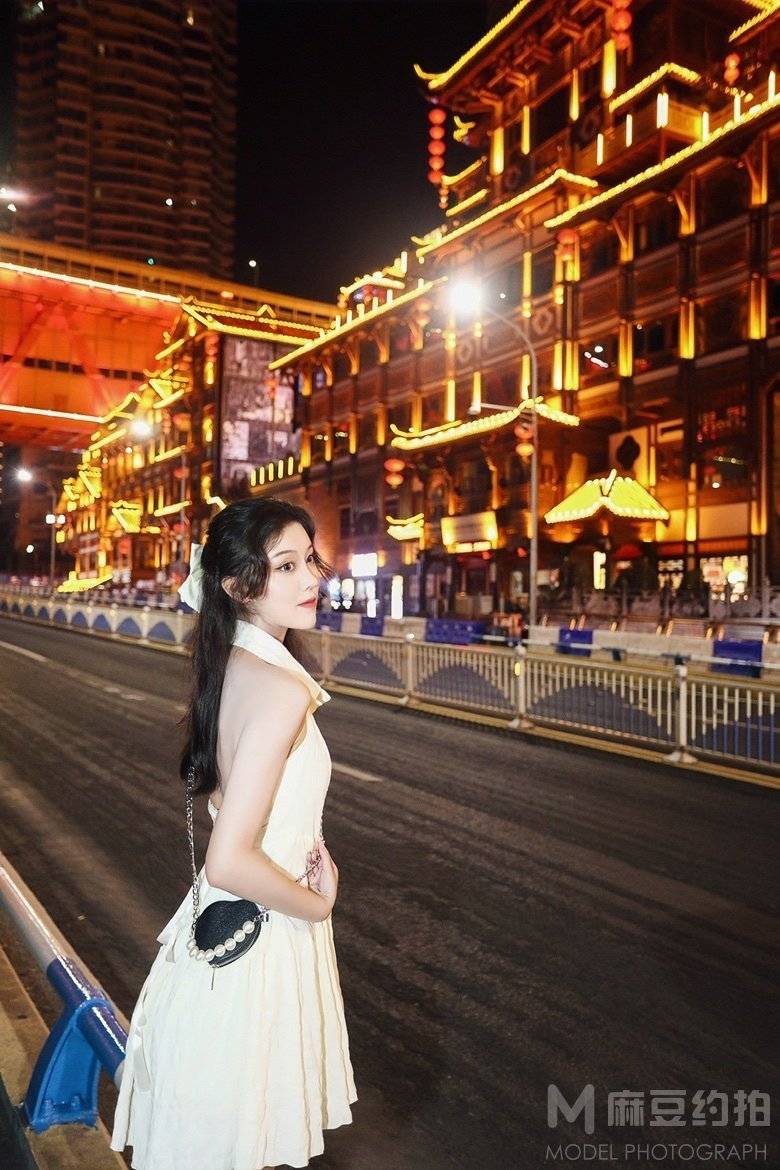 夜景模特
