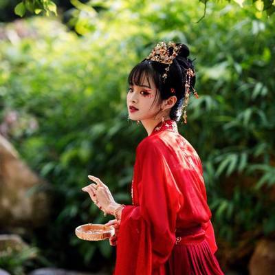 汉服模特