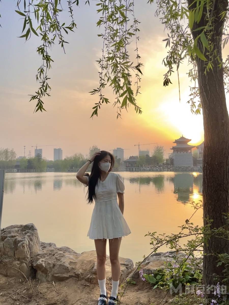 校园模特