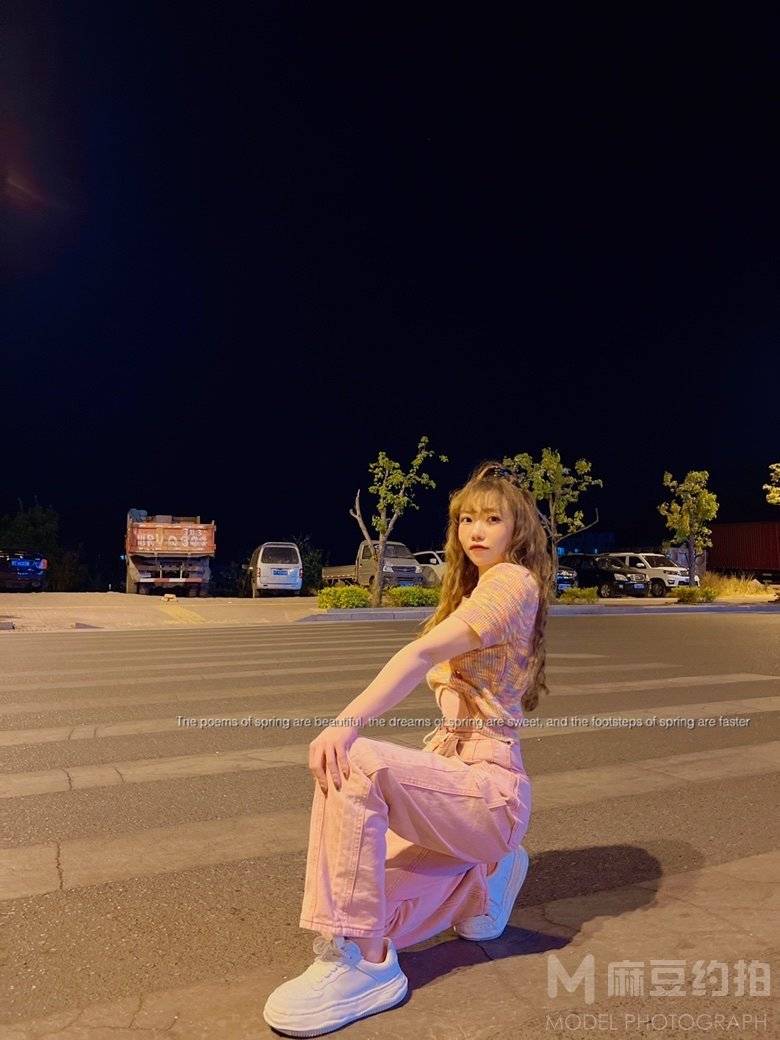 夜景模特
