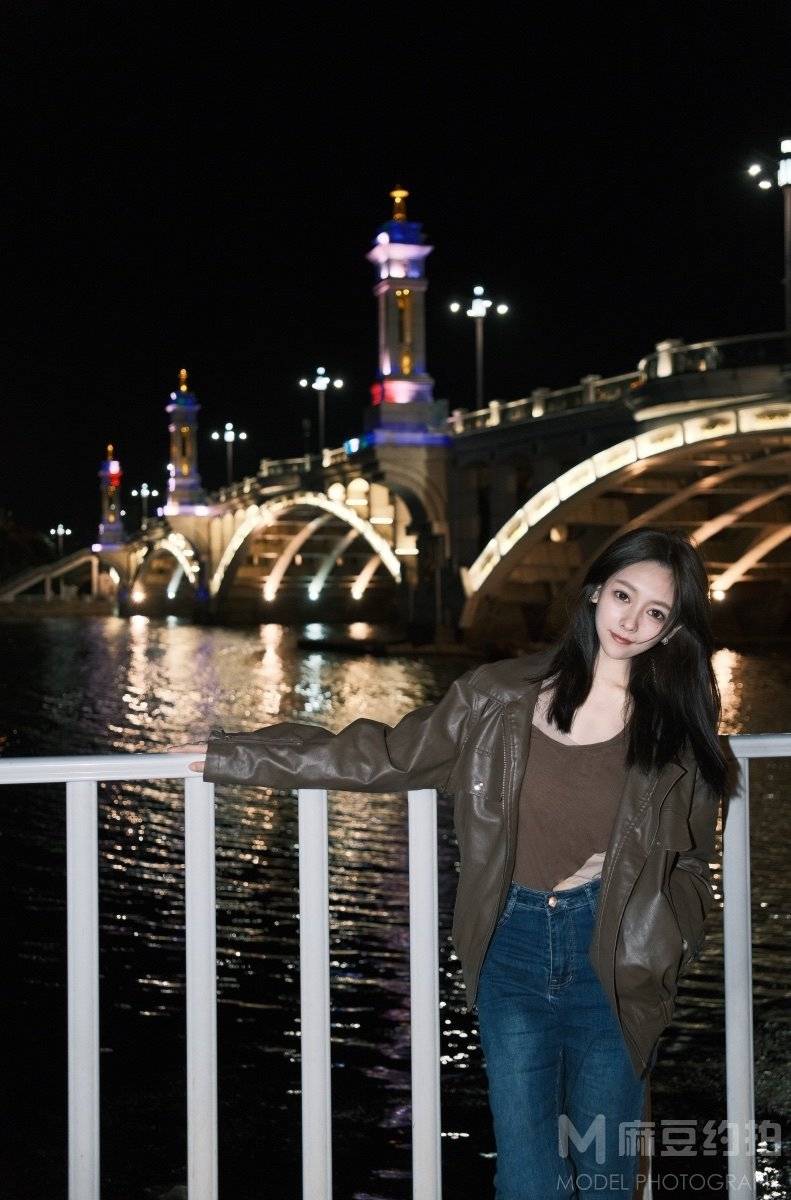 夜景模特