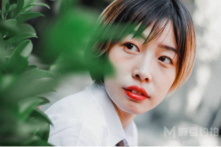 情绪模特
