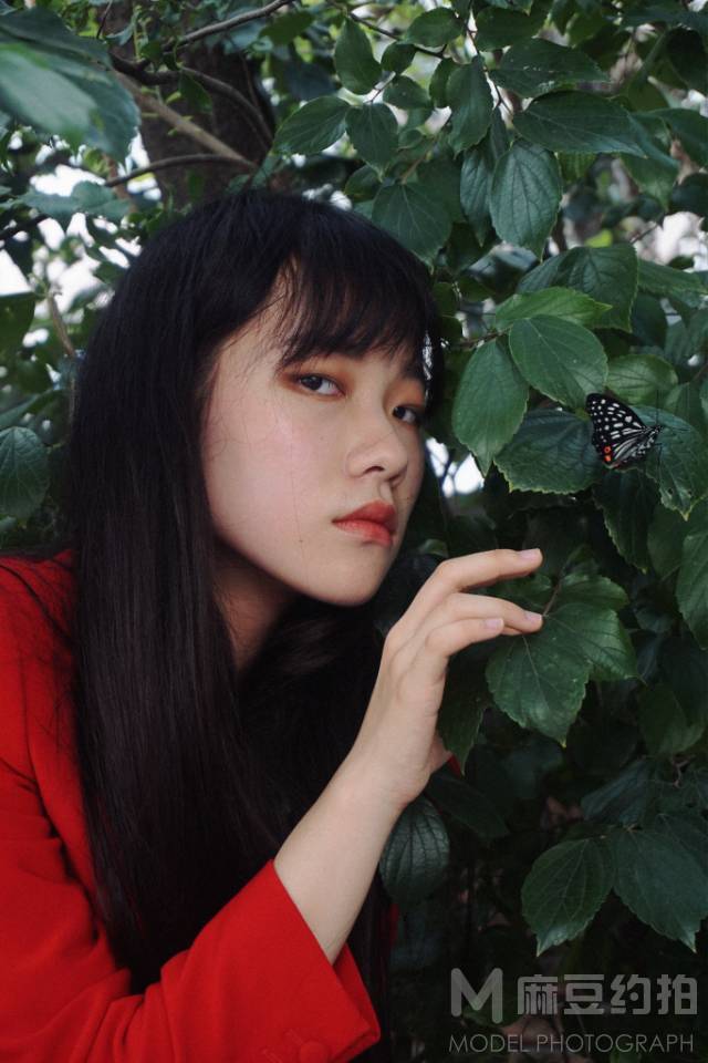 情绪模特