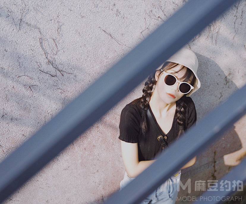黑白模特