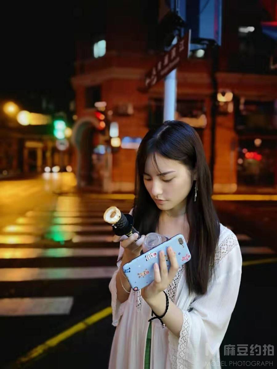 校园模特