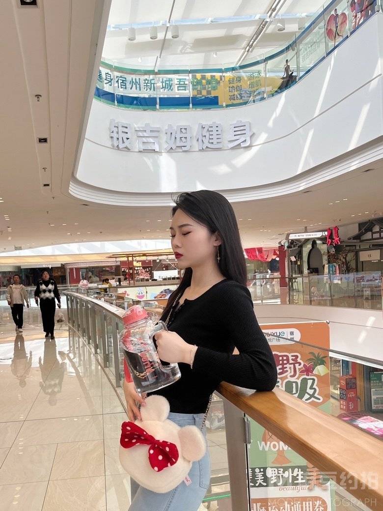纪实模特
