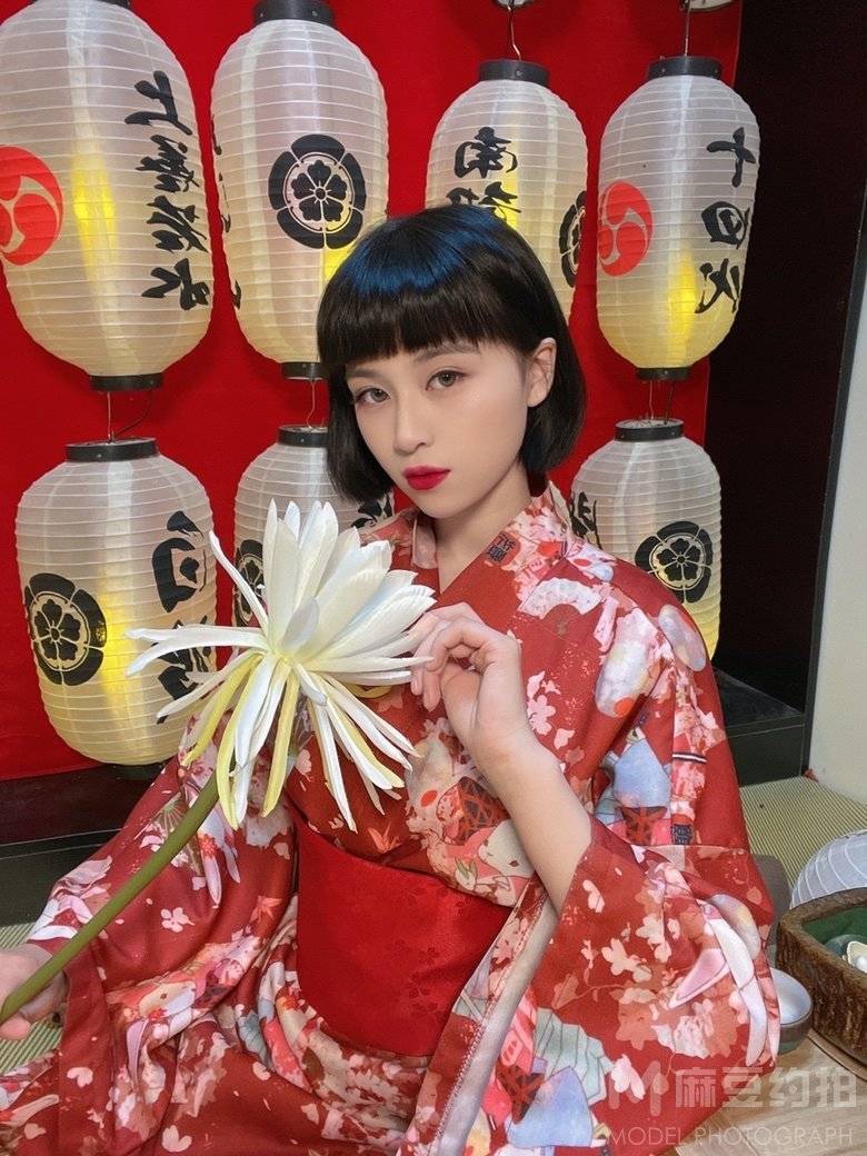 妆容模特