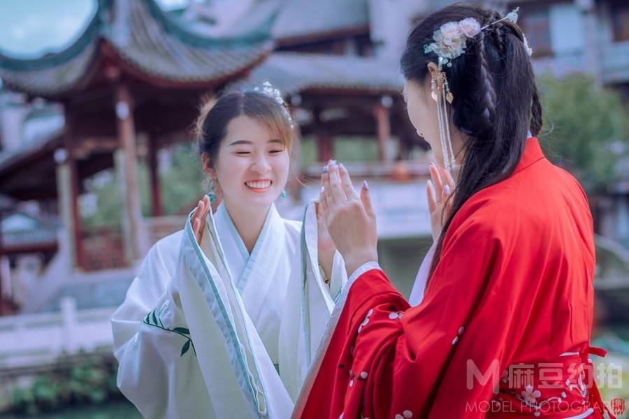 汉服模特