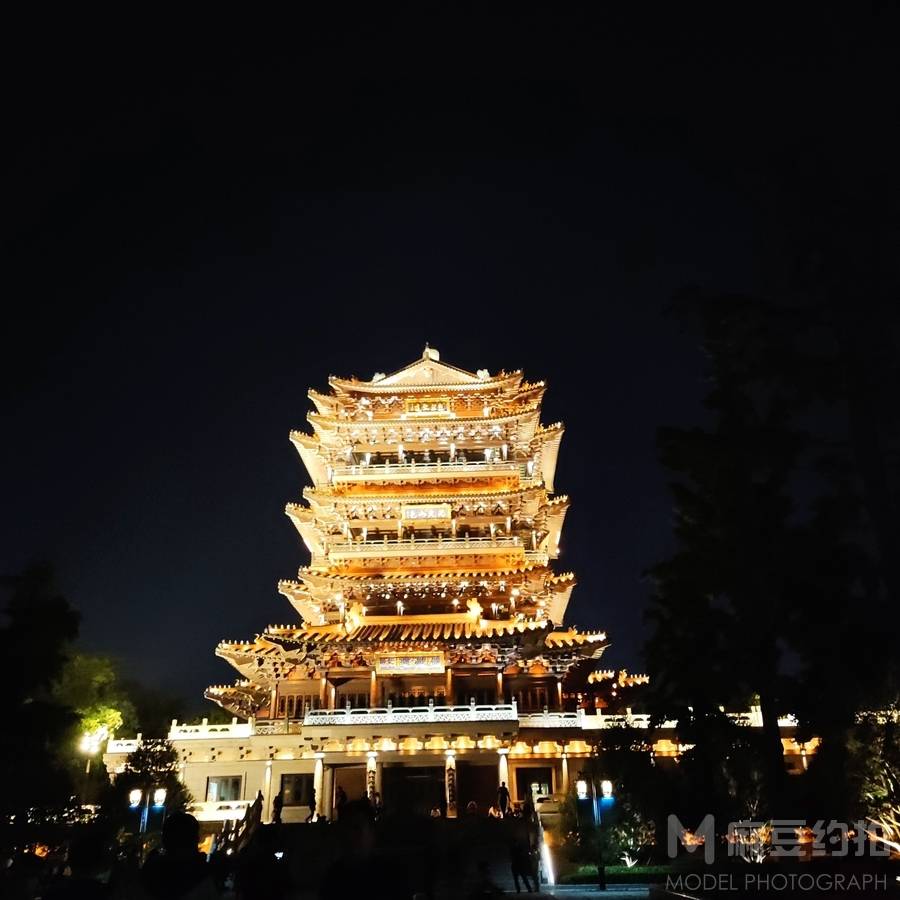 夜景模特