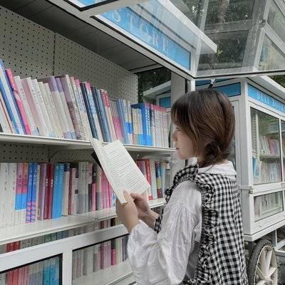 黑白模特