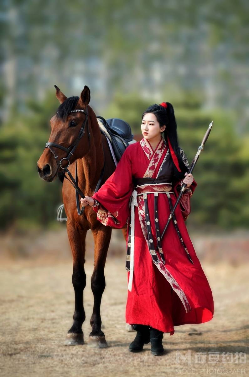 汉服模特