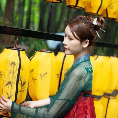 汉服模特
