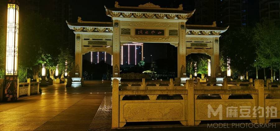 夜景模特