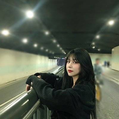 黑白模特