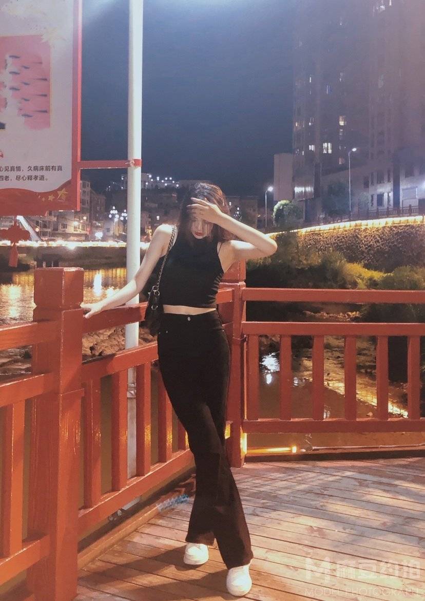 夜景模特