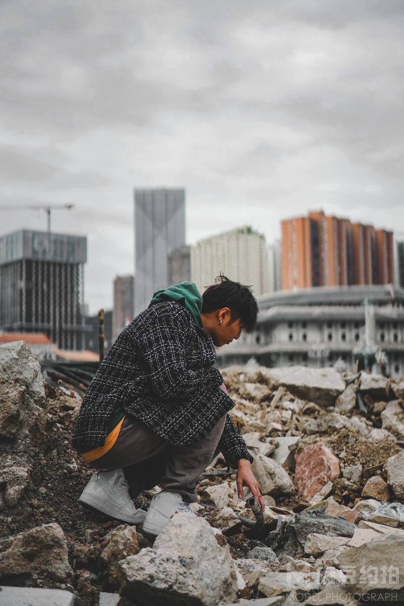 情绪模特