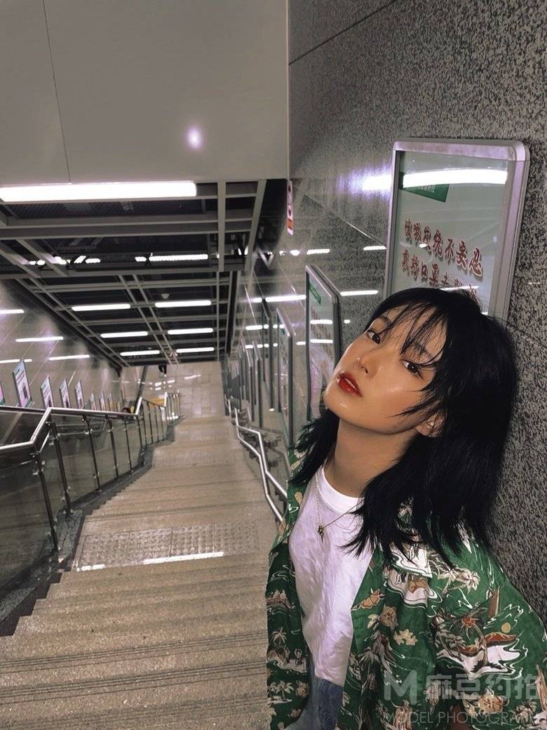 校园模特