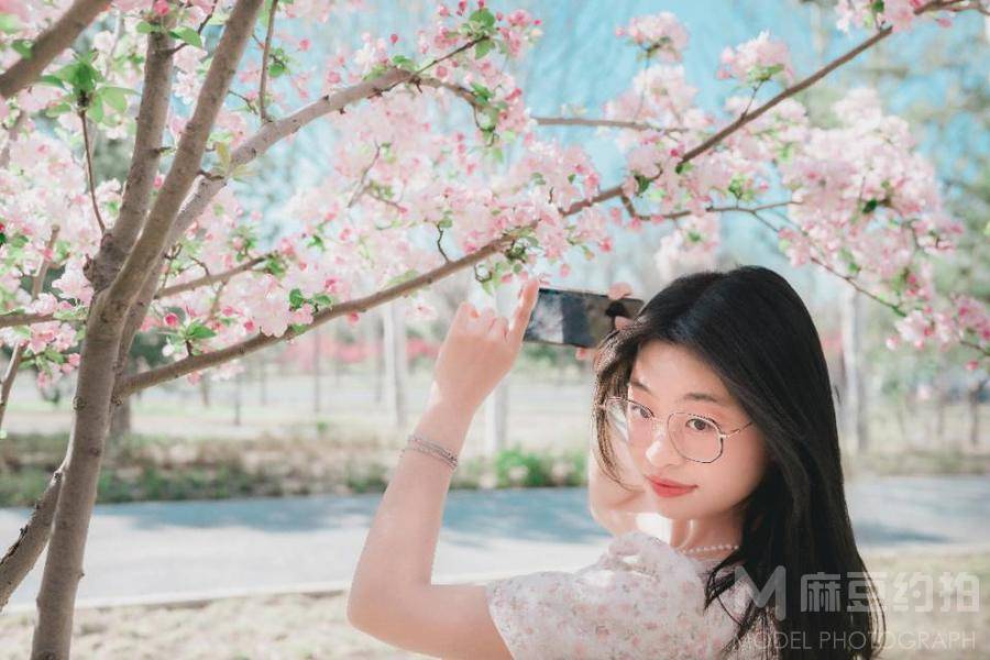校园模特