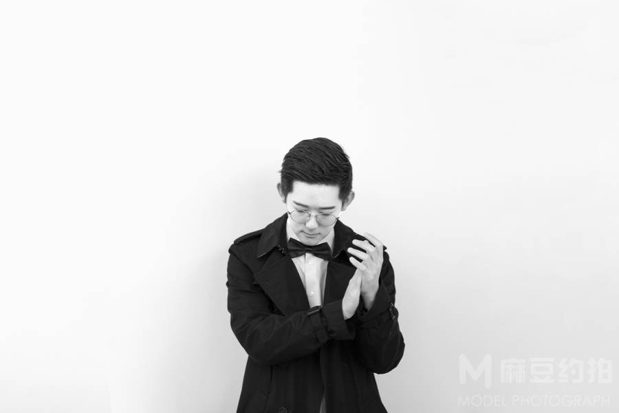 黑白模特
