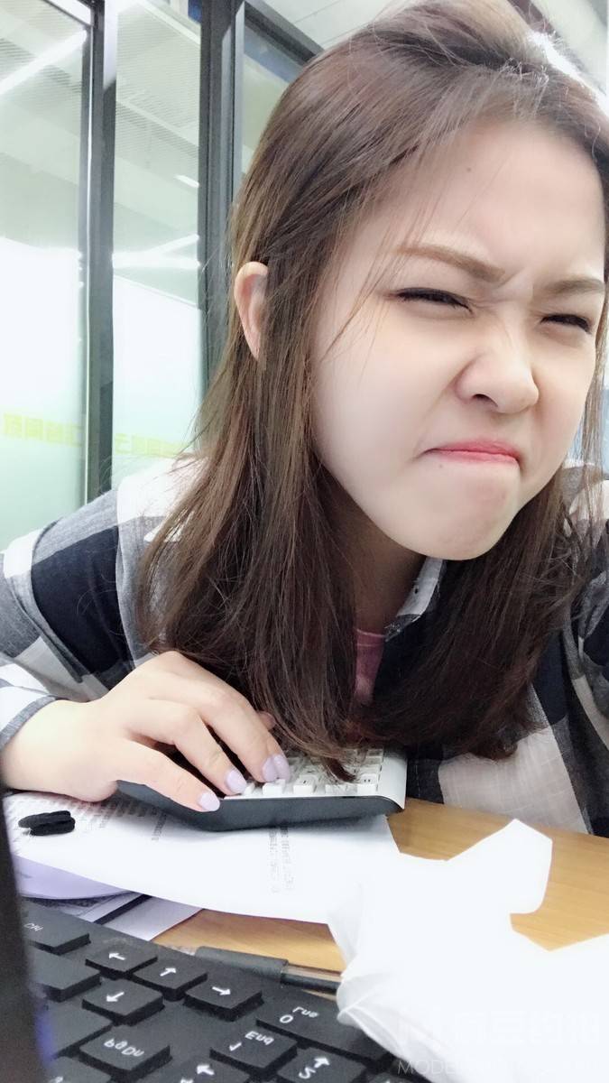 情绪模特