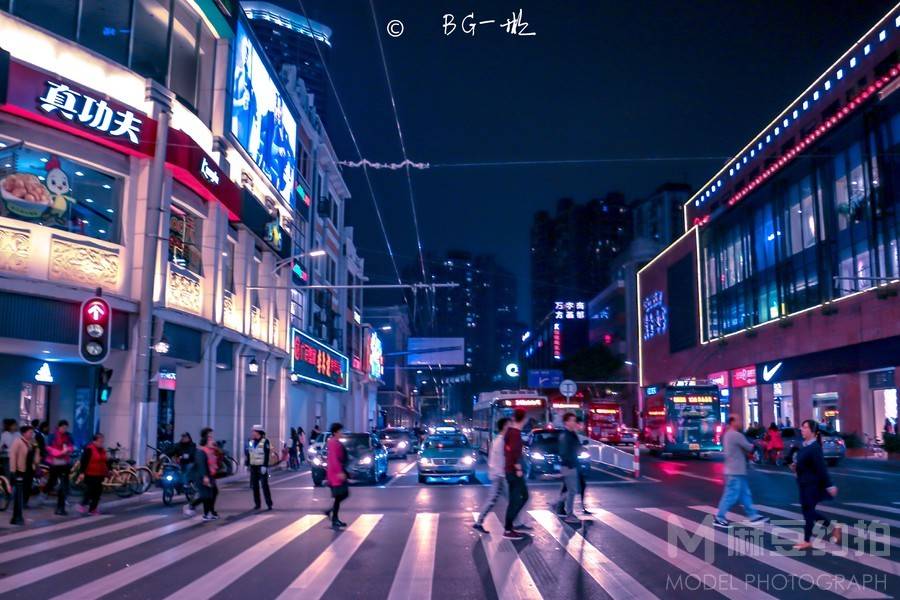 夜景模特