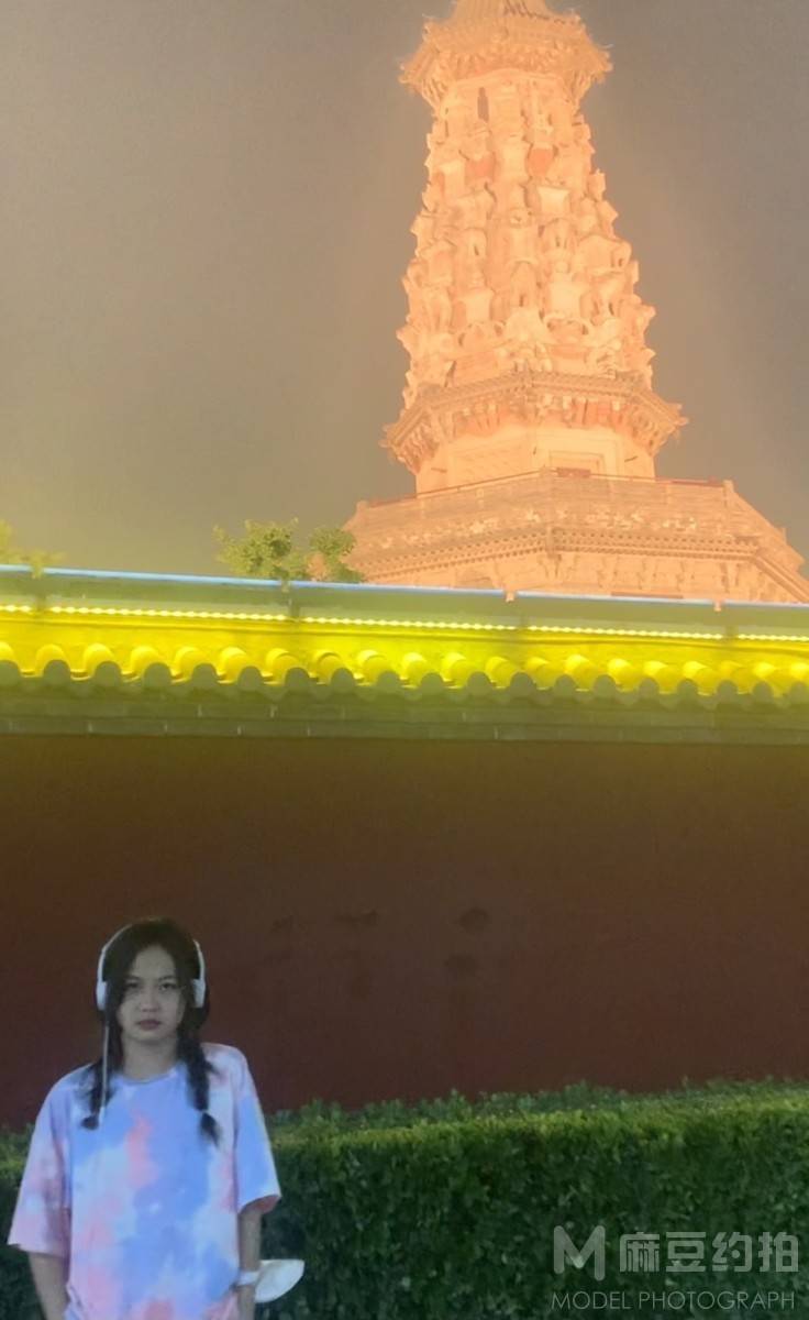 夜景模特